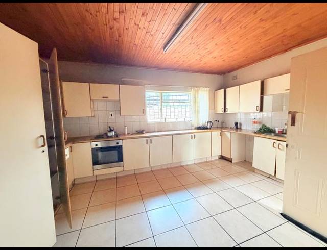 3 BEDROOM HOUSE FOR SALE IN VANDERBIJLPARK CW 6